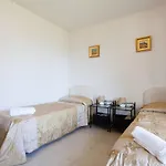 Stunning 2 Bed Apt On The Seafront Of Cannes In A High Class Secure Building With Swimming Pool 463