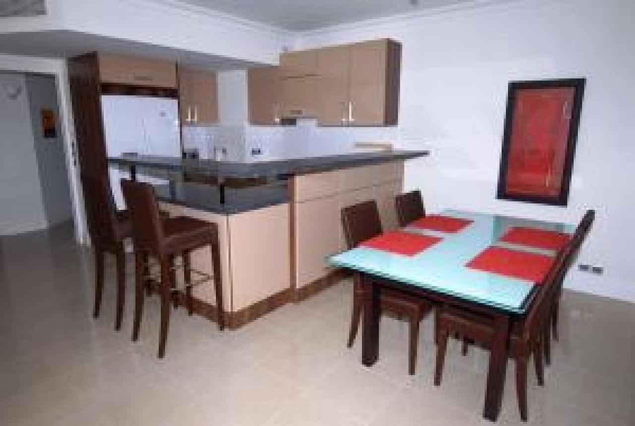 Stunning 2 Bed On The Seafront Of In A High Class Secure Building With Swimming Pool 463 Appartement *