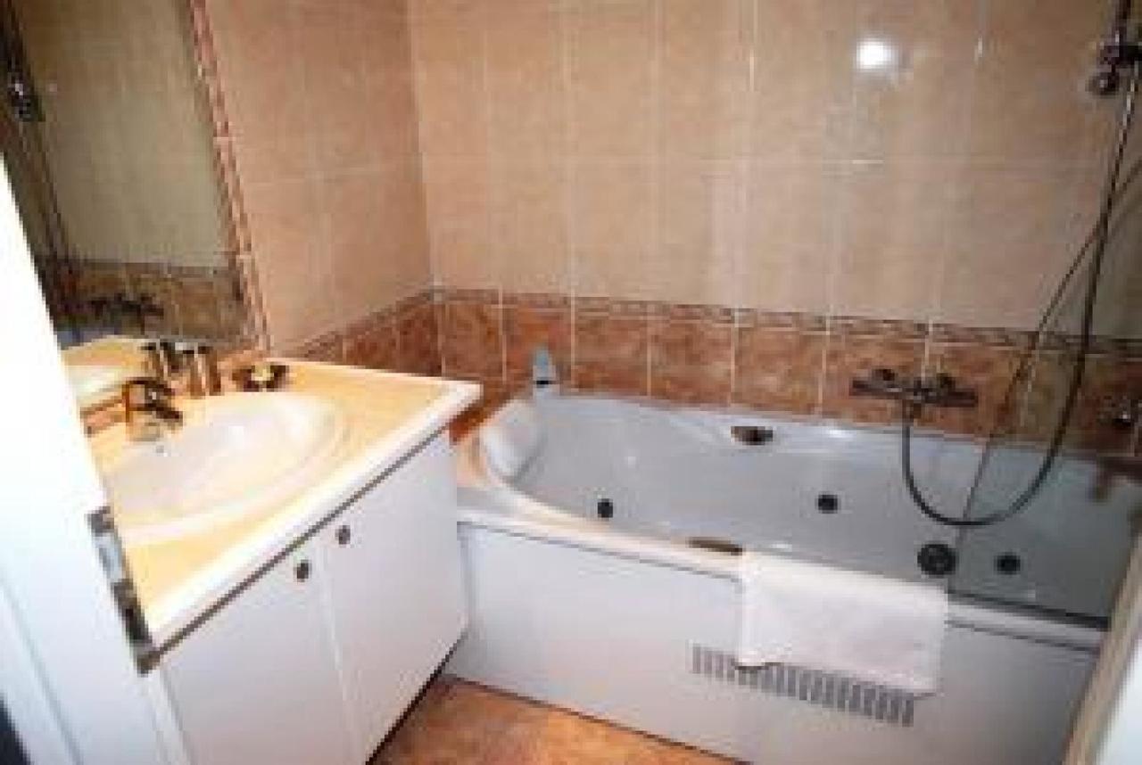 Appartement Stunning 2 Bed On The Seafront Of In A High Class Secure Building With Swimming Pool 463 Cannes